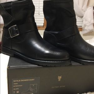 Womens Frye black boots Brand new.
